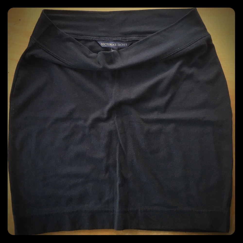 Victoria’s Secret black cotton mini skirt, S/P